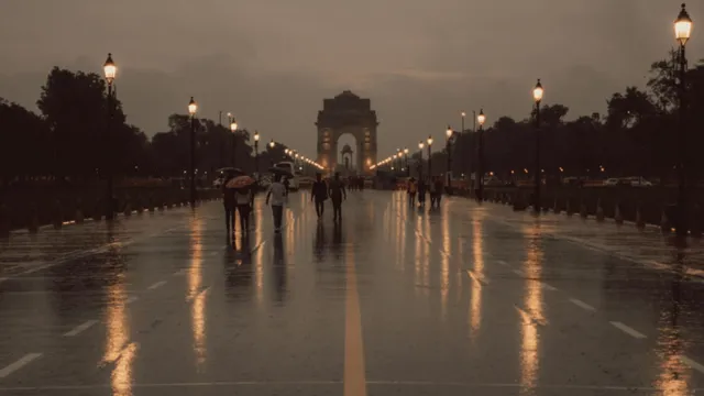 everyone-lives-in-houses-not-apartments-mumbai-girl-delhi-review-miserably-fails-to-relate-with-delhiites